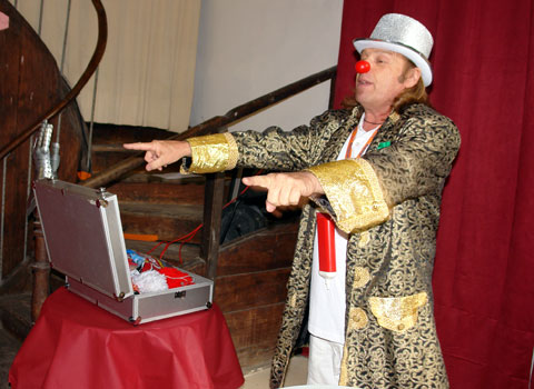 Monsieur Boul le magicien pour vos anniversaire Monsieur Boul le magicien pour vos anniversaire